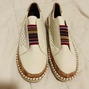 Super Cute Shoes Brand New Size 6🦋